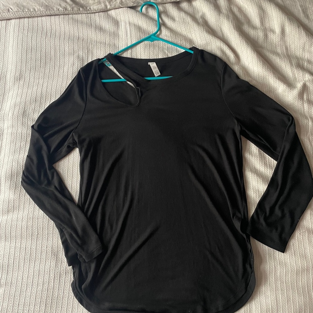 ALO Yoga Black Long Sleeve Women's Tee